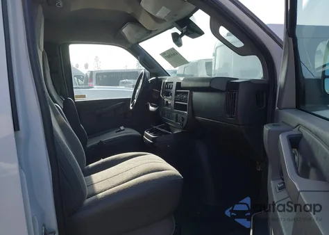 2019 Chevrolet Express 2500 Work Van from USA, damaged, VIN 1GCWGAFP6K1368342